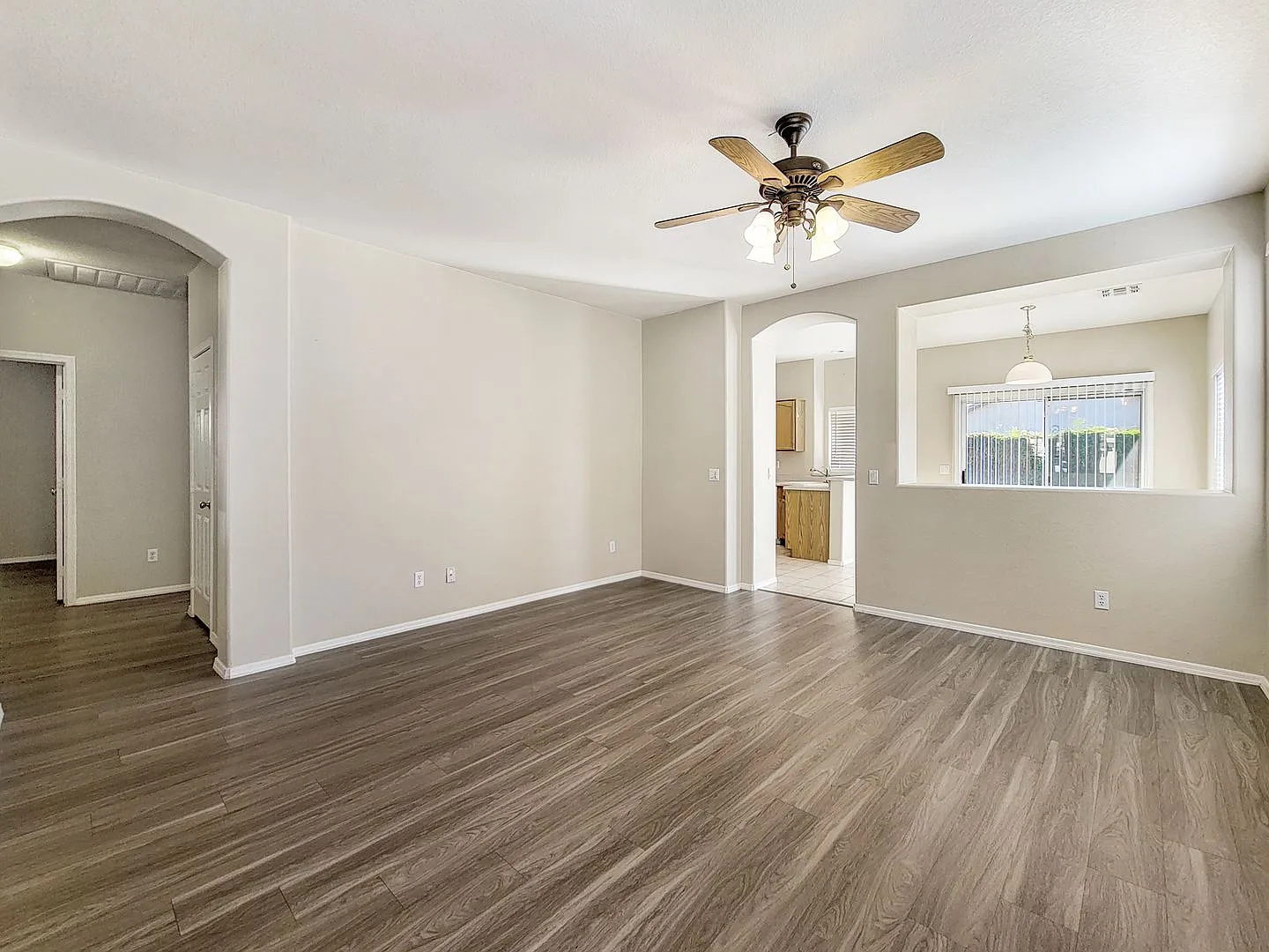 Palm Valley Goodyear with new flooring and paint! — Photo 4