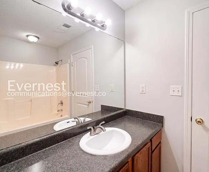 1274 Whitten Rd — Photo 10