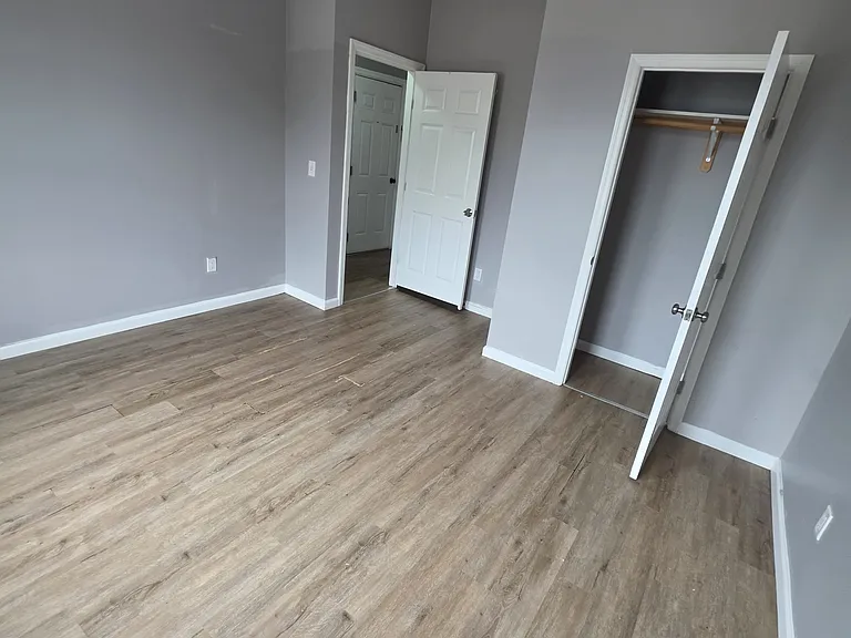 353 16th Ave #5 — Photo 6