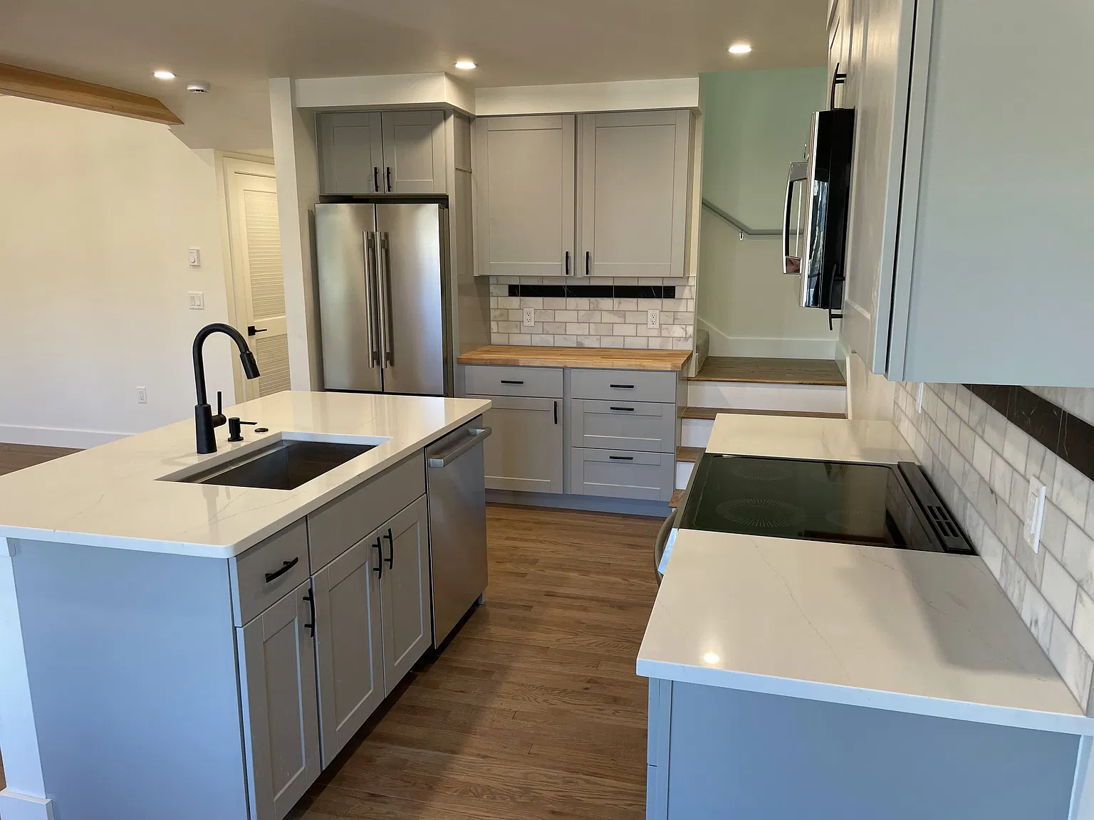 1 bed, 850 sqft, $1,800 — Photo 3