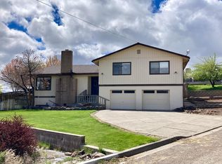 1005 W 2nd St, Alturas, CA 96101