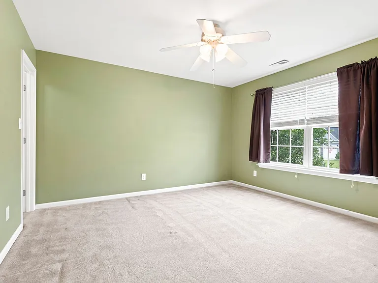 5612 Slaytenbush Ln — Photo 12