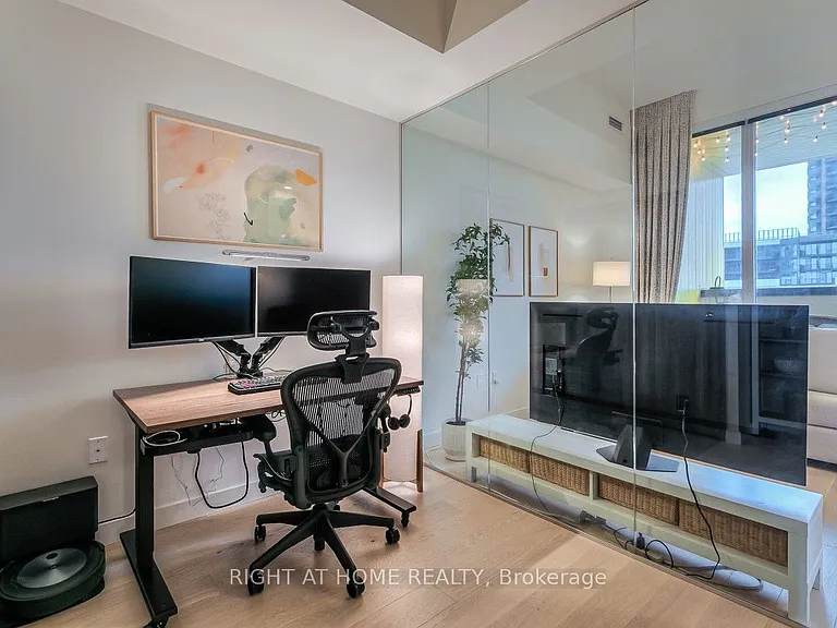 95 McMahon Dr #511 — Photo 12