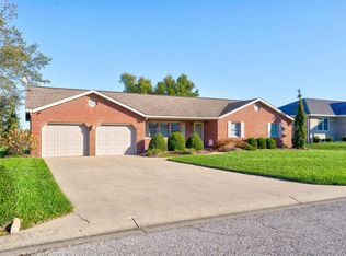 102 E Northview Dr, Huntingburg, IN 47542