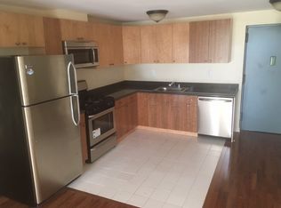 25 Brooklyn Ave #3, Valley Stream, NY 11581