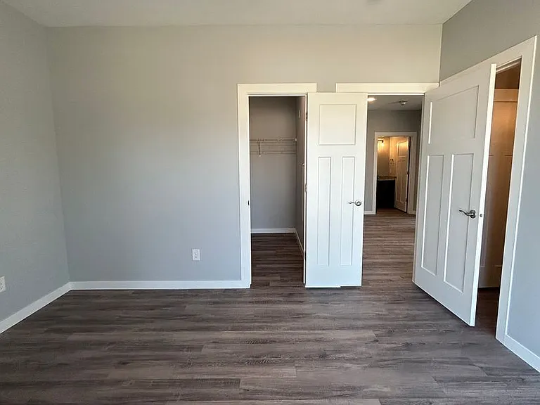 2724 Silver St — Photo 28
