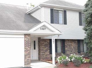 1467 Fairlane Dr APT 2B, Schaumburg, IL 60193