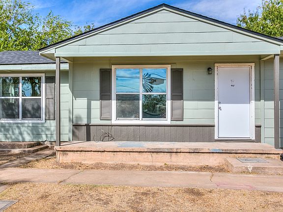 3rd image of 1106 Country Club Rd