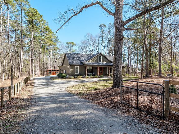 2nd image of 2935 Banks Mill Road