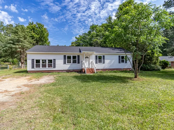 110 Nugget Dr, Dudley, NC 28333