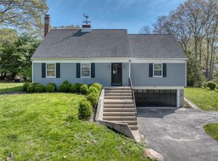 75 Gull Pond Ln, Greenport, NY 11944