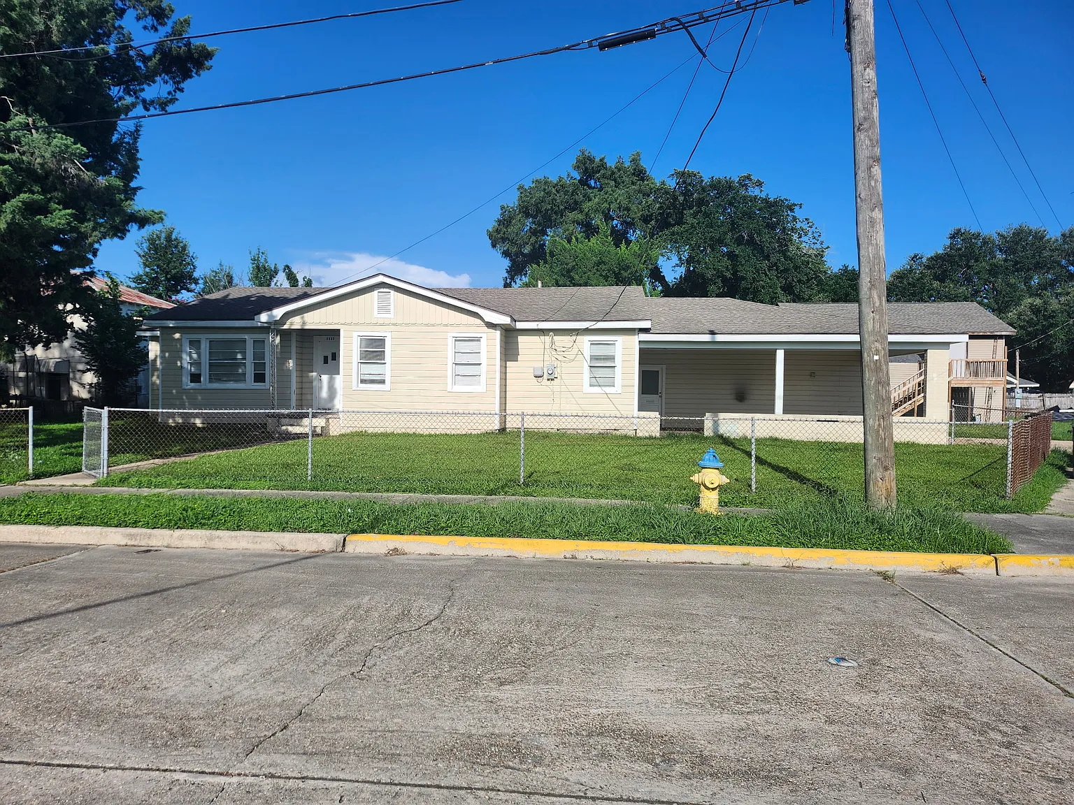 4 bed, 2609 sqft, $1,650 — Photo 1