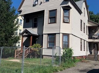 169 Dickinson St, Springfield, MA 01108