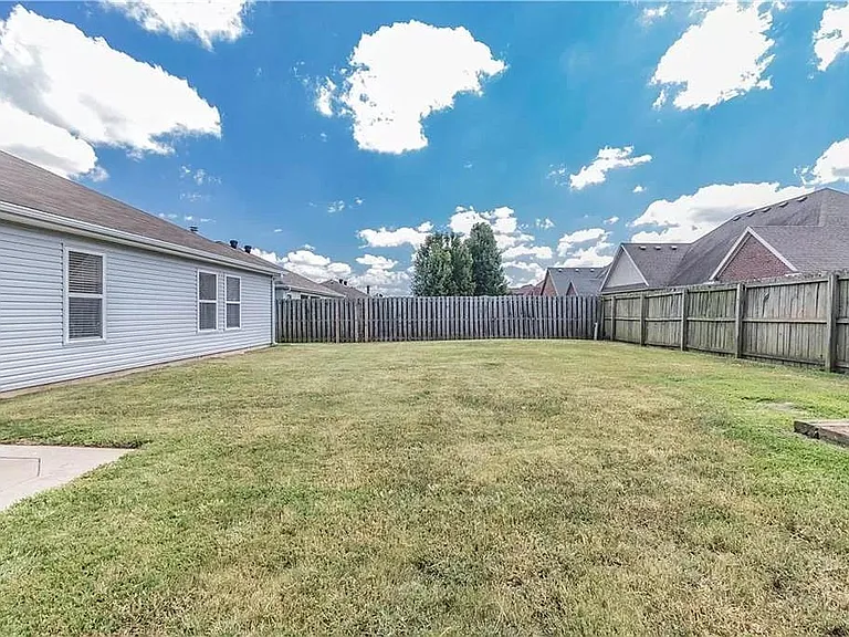 4607 SW Limestone Ave — Photo 24