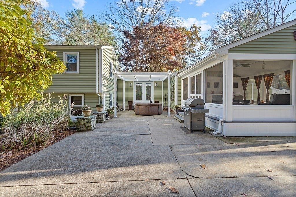309 St, Mansfield, MA 02048 Zillow