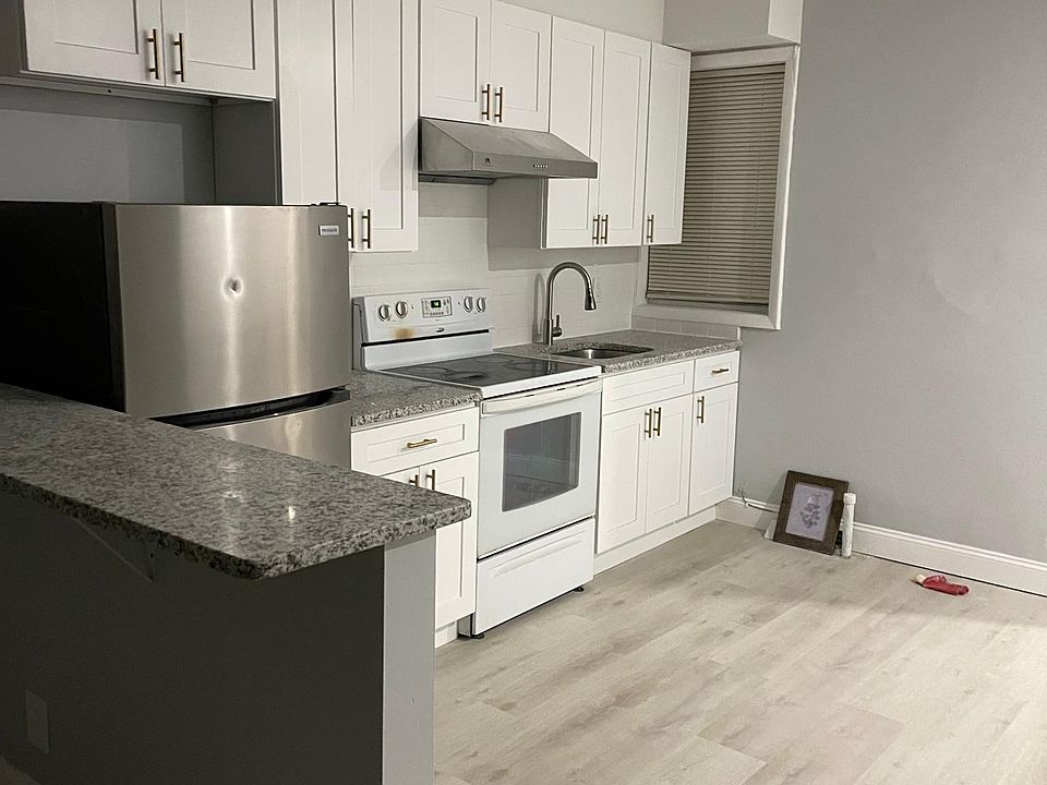 1st image of 1842 W Passyunk Ave Floor 2