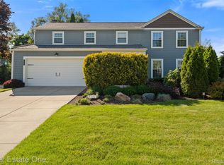 5639 Firwood Dr, Troy, MI 48098