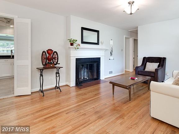 5th image of 1806 Macadams Pl