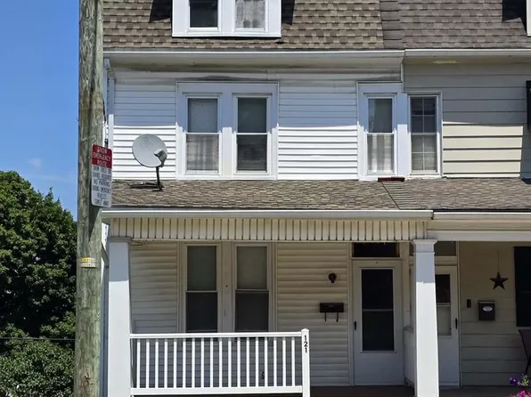 121 S Main St, Red Lion, PA 17356