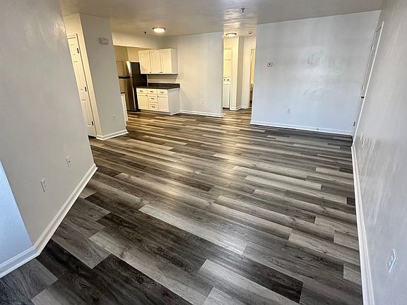 4th image of 101 Collegiate Ct APT 5