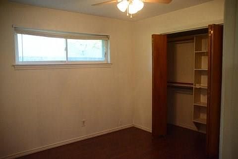 5th image of 2412 Roundrock Trl