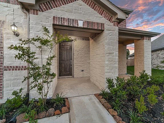 3rd image of 10307 Eagle Hollow Dr