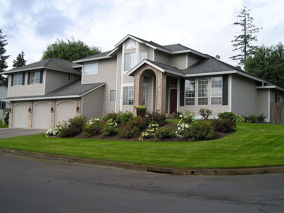 2nd image of 15720 NE 31st Ave