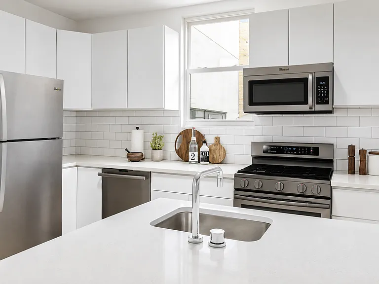 11 Stagg St #1 — Photo 2