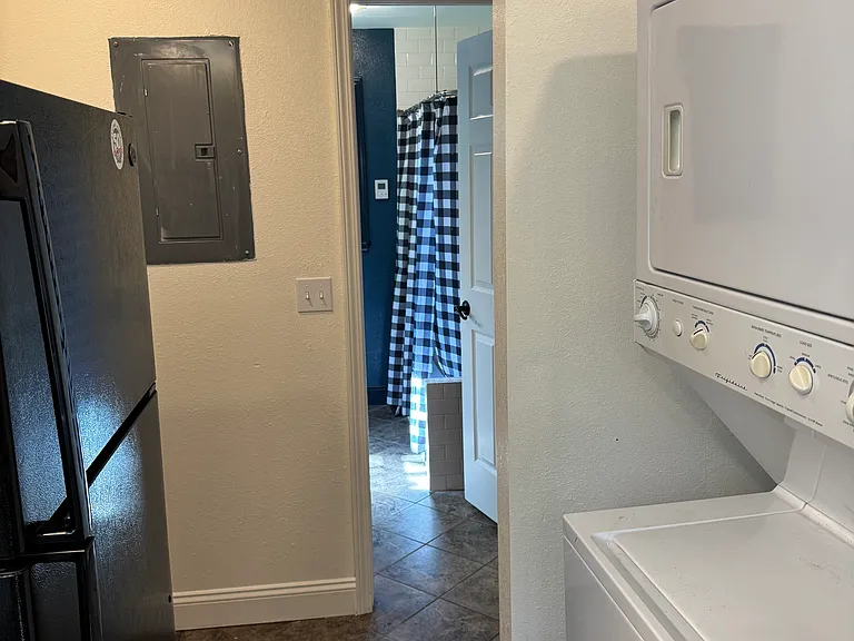 309 N Oak Ave — Photo 10