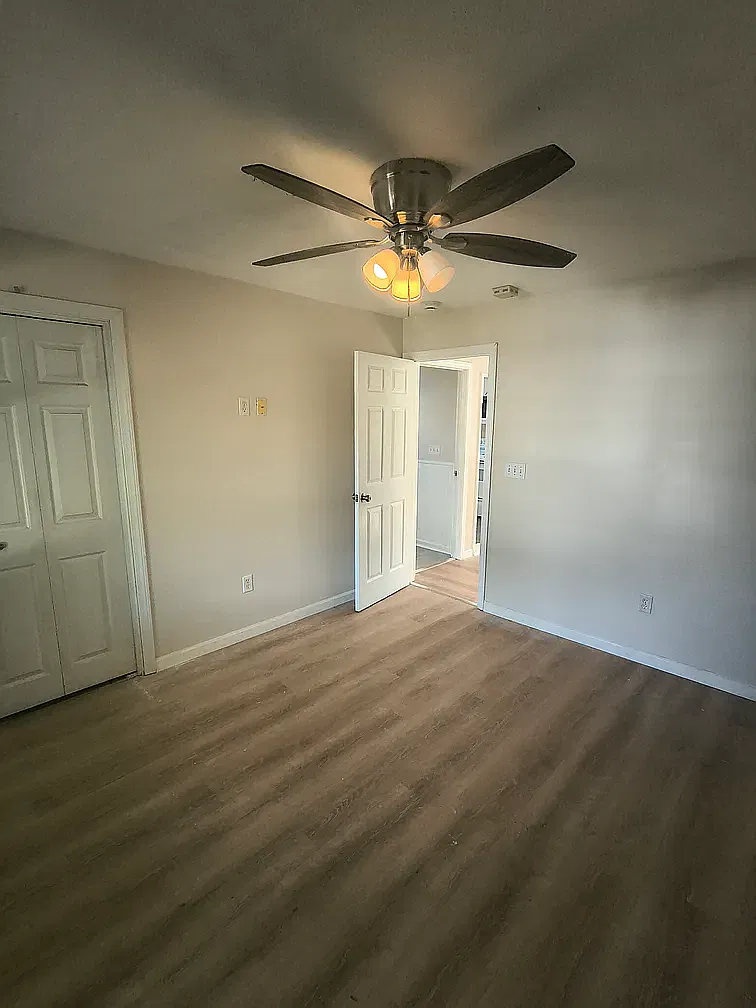 Simard Apartments — Photo 4