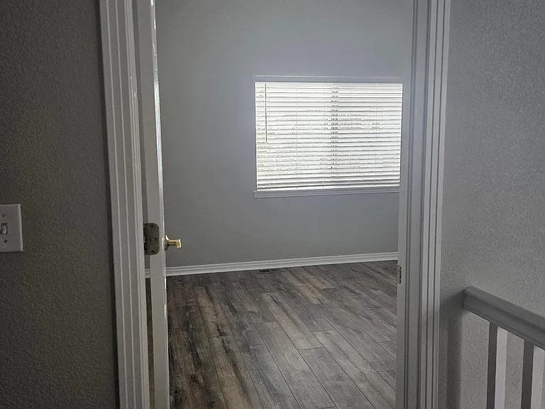 16055 Sequoia Dr — Photo 27
