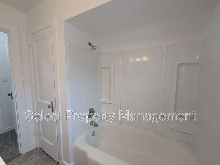 1235 Stophlet St #2 — Photo 12