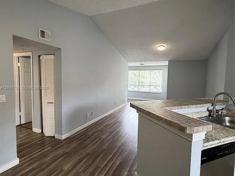 1306O0 Vista Isles Dr #221 — Photo 14