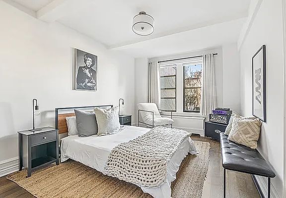 4th image of 41 W 72nd St APT 7H