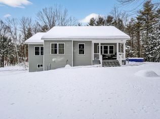 1525 Roosevelt Trail, Raymond, ME 04071