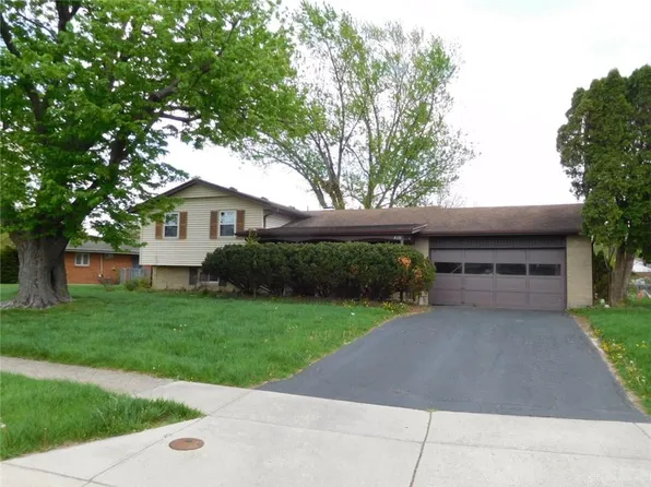 416 Katy Ln, Englewood, OH 45322