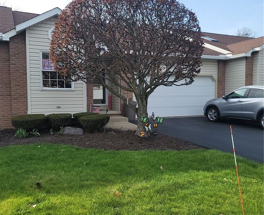 1st image of 148 Woodland Trce