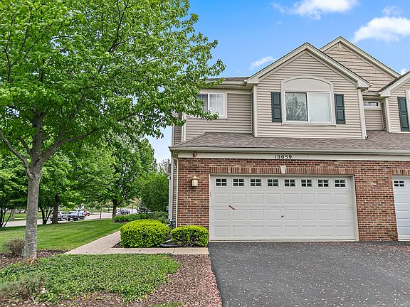 2 1/2 Car garage