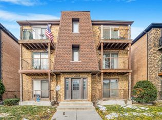 6728 W 64th Pl APT 2B, Chicago, IL 60638