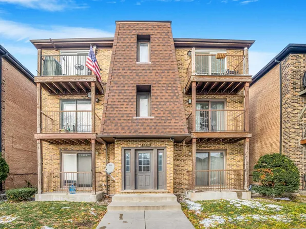 6728 W 64th Pl APT 2B, Chicago, IL 60638