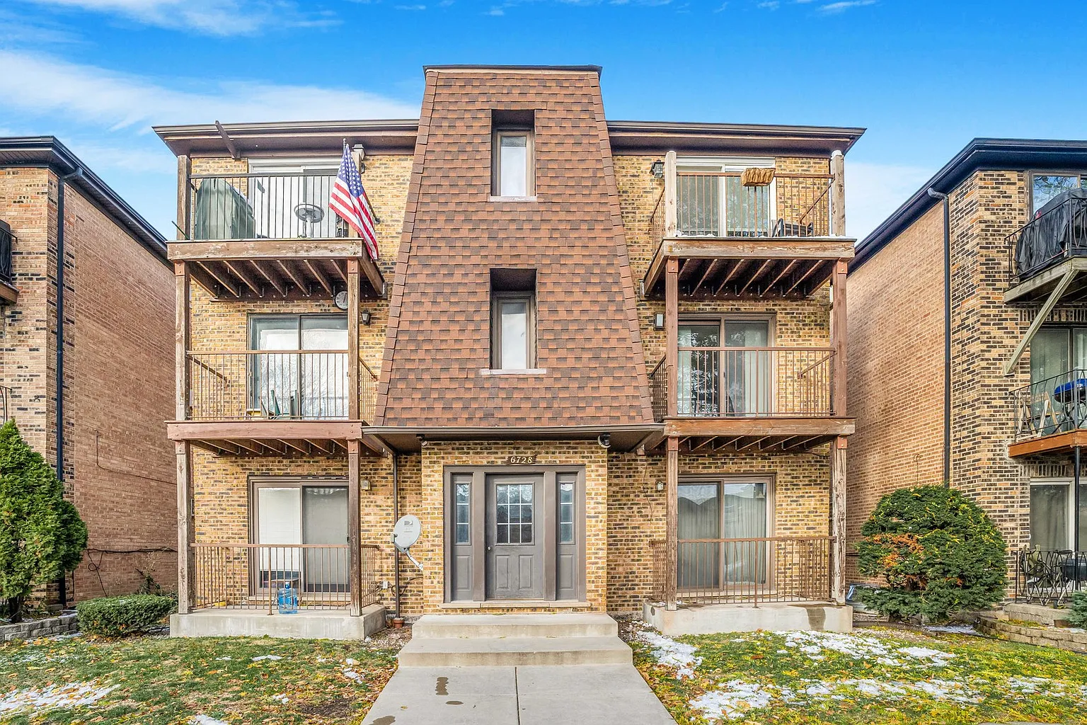 6728 W 64th Pl APT 2B photo 1