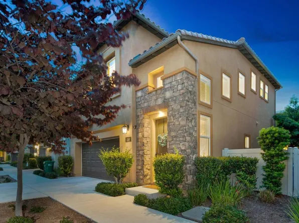 1269 Via Candelas, Oceanside, CA 92056