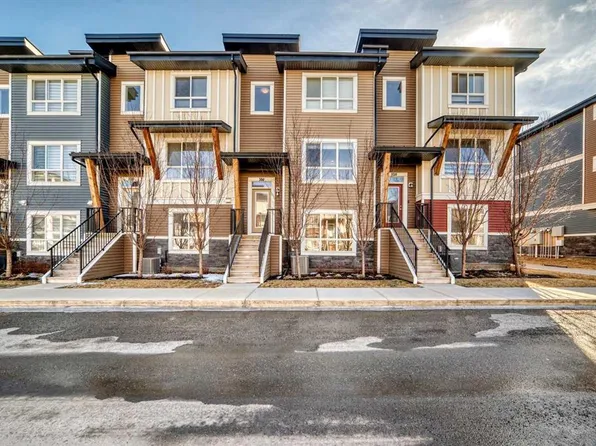 108 NW Walgrove Cv SE, Calgary, AB T2X 4E1