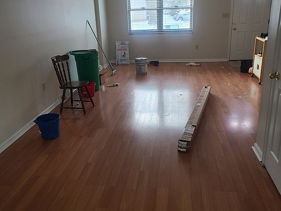 4th image of 1223 N Albright Ave