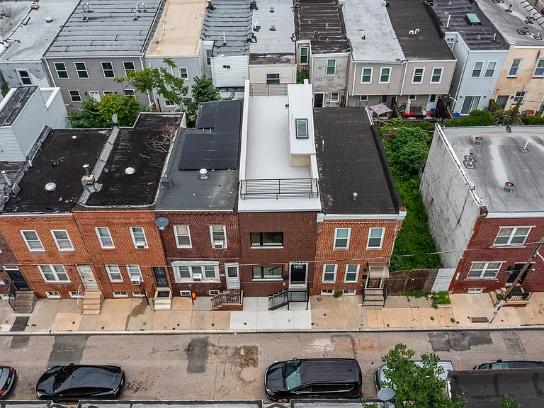 2311 Cross St — Photo 42