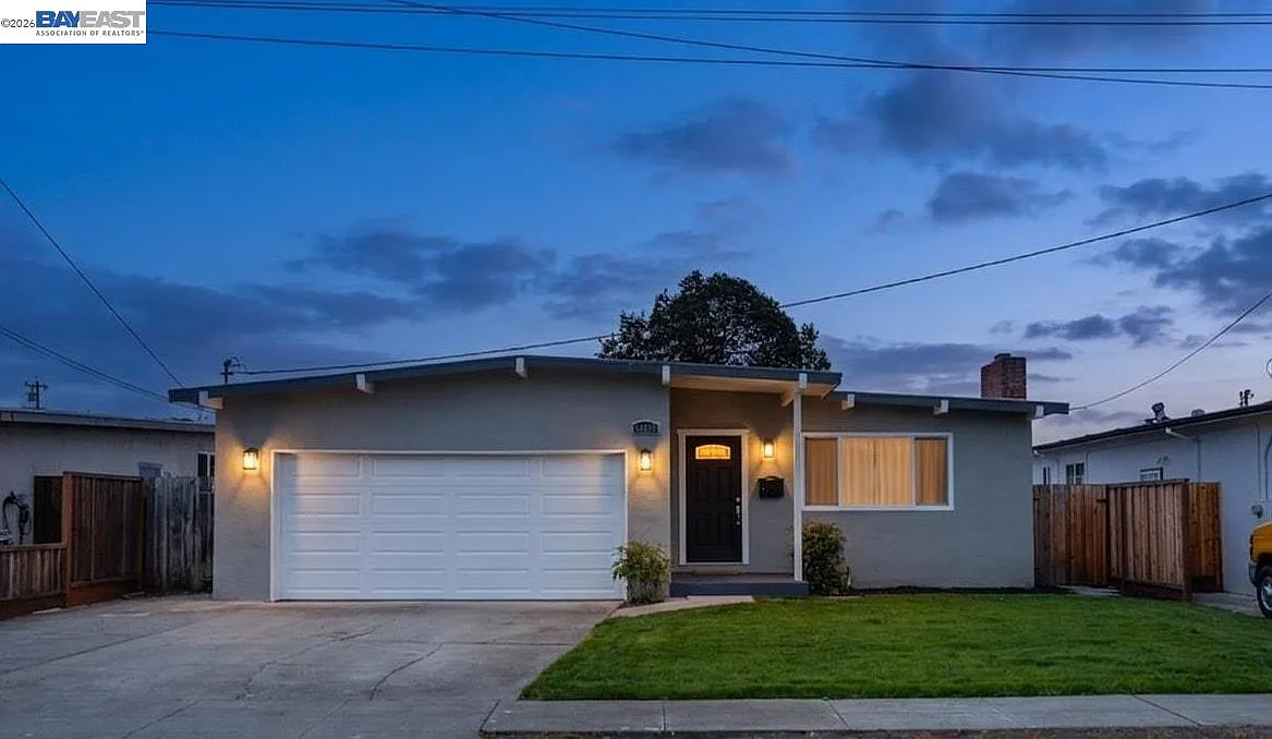 36637 Burdick St photo 1