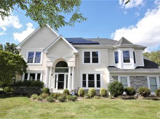22 Kinglet Drive South Poin, Cranbury, NJ 08512