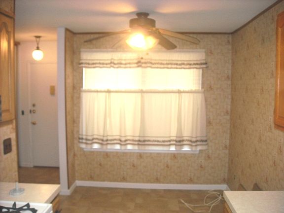 3rd image of 8 Pierpont Pl