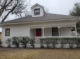 411 Poindexter Ave, Cleburne, TX 76033