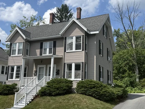 17 1/2 Hough St, Dover, NH 03820
